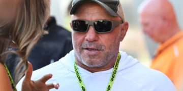 Rogan Backs Chimaev’s Two-Division Dream: ‘Olympic-Level’ Wrestling Can Take Him There