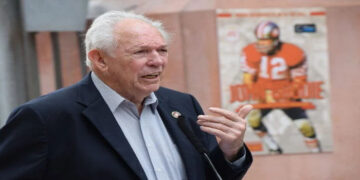 49ers Great John Brodie Dies Aged 90