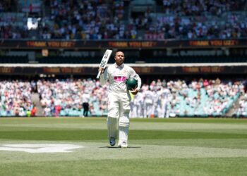 Ashes 2025–26: Australia Seal 4–1 Glory as Sydney Win Becomes an Emotional Khawaja Farewell