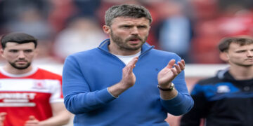 Carrick Leads Race For United Role