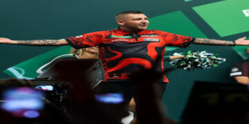 Aspinall Questions Saudi Darts Crowd