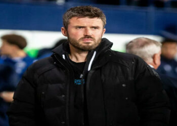 Carrick to bring in Holland as Man Utd assistant