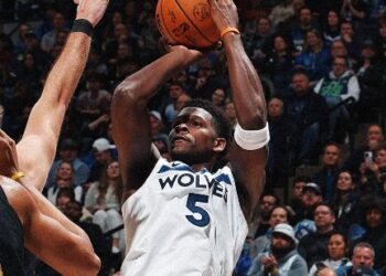 NBA Roundup: Edwards Joins Elite Company, Pacers Break Losing Streak, and a Bizarre Postponement Shocks Chicago