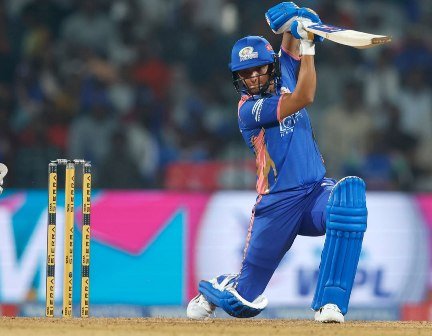 Mumbai Indians Thrash Gujarat Giants by Nine Wickets in WPL Run-Fest