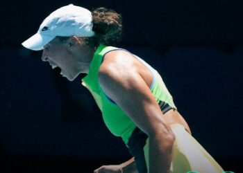 Keys Survives Early Scare to Launch Australian Open Title Defence