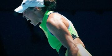 Keys Survives Early Scare to Launch Australian Open Title Defence