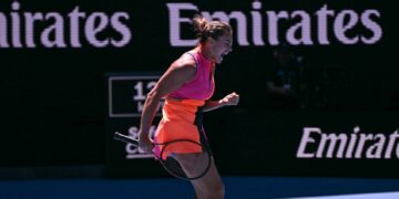 World No. 1 Sabalenka Survives Thriller, Prepares for Canadian Teen Mboko