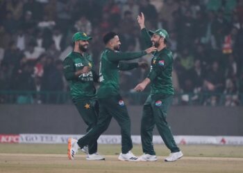 Pakistan Survive Scare in T20 Opener