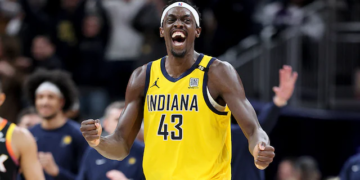 Bucks Relieved As Giannis Stays Put