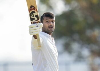 Ranji Trophy Final: Mayank Agarwal Fights Lone Battle as Karnataka Trail Jammu and Kashmir