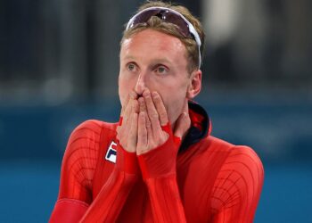 Eitrem storms to Olympic gold, smashes 5,000m record at Milano Cortina