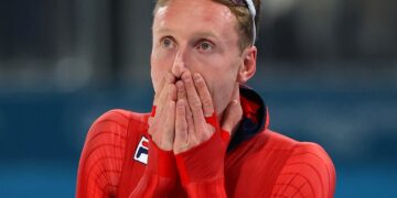 Eitrem storms to Olympic gold, smashes 5,000m record at Milano Cortina