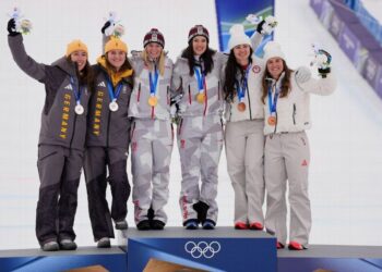 Milan–Cortina 2026 Live: USA Thrash Switzerland 5–0 as Leerdam Wins Speed Skating Gold