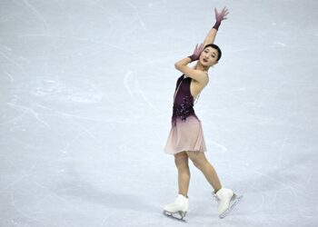Sakamoto Leads, Glenn Lands Triple Axel as Prague Hosts World Figure Skating Showdown