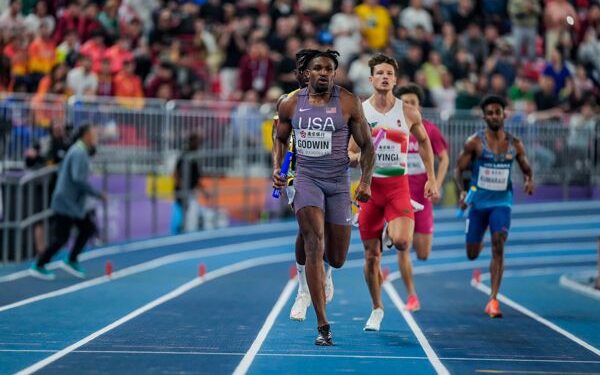 Mixed 4x400m Ready to Light Up Indoor Worlds