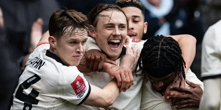 Port Vale Shock Premier League Sunderland to Reach FA Cup Quarter-finals