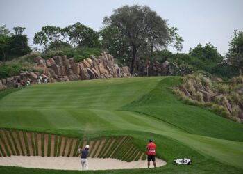 Golf: Chacarra Seizes Control as Leaderboard Tightens at Hero Indian Open