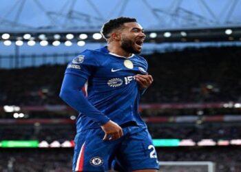 James commits future with new Chelsea deal