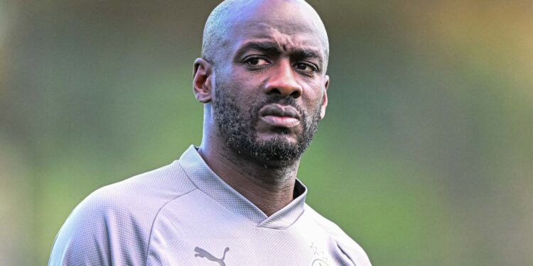 Ghana sack Otto Addo weeks before World Cup after losing streak