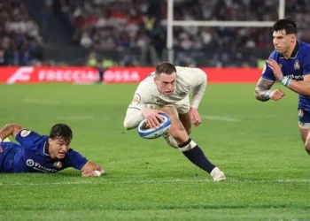 England “Sticking Together, Not Cracking Up” – Roebuck Backs Team Spirit in Six Nations