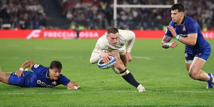 England “Sticking Together, Not Cracking Up” – Roebuck Backs Team Spirit in Six Nations