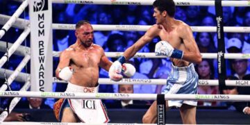 Sebastian Fundora Towers Over Thurman, Forces First Career TKO to Keep WBC Crown