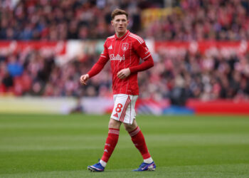 Carrick Revival Puts United Near Champions League