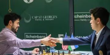 Sindarov Stuns Nakamura, Extends Lead in Candidates Round 5