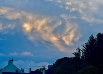 Storm damage delays play at Durham ground