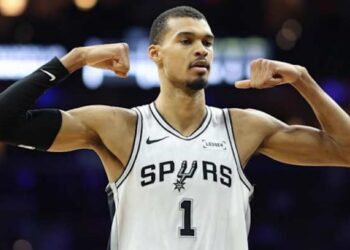 Wembanyama Exits Early With Bruised Rib As Spurs Beat 76ers