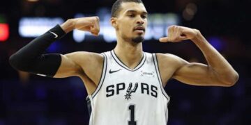 Wembanyama Exits Early With Bruised Rib As Spurs Beat 76ers