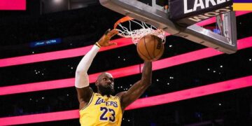 LeBron James sets all-time win record as Lakers defeat Cavaliers