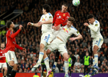 Manchester United’s Defensive Woes Put Michael Carrick Under Immediate Pressure