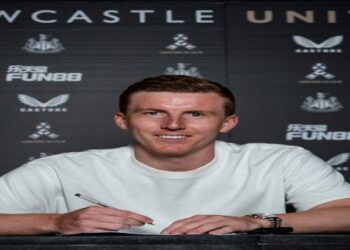 Howe ready for talks with Newcastle owners next week