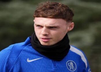 Cole Palmer Dismisses Manchester United Transfer Speculation