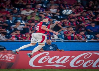 Paraguay Derby Abandoned After Crowd Violence Erupts