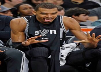 Wembanyama Shines As Spurs Win Playoff Opener