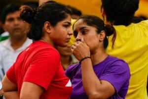 08sakshi-vinesh
