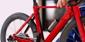 LEGO’s Stunning Road Bike Replica Turns Heads During Giro d’Italia Buzz