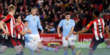 Manchester City Crush Brentford 3-0 to Stay Alive in Premier League Title Race