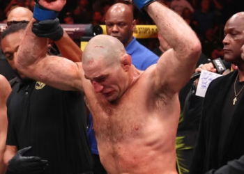 Sean Strickland Shocks Chimaev to Reclaim UFC Middleweight Crown in Brutal Newark Battle
