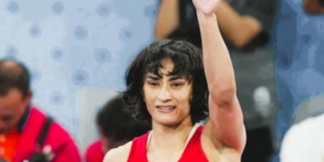 Vinesh Phogat Defies WFI Ban to Reach Competition Venue Amid Fresh Wrestling Controversy