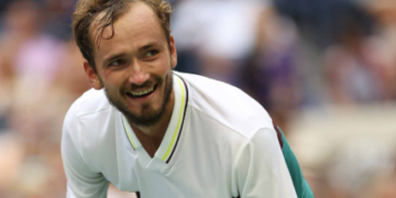 Italian Open Shock: Medvedev Cruises Into Quarters as Luciano Darderi Stuns Zverev