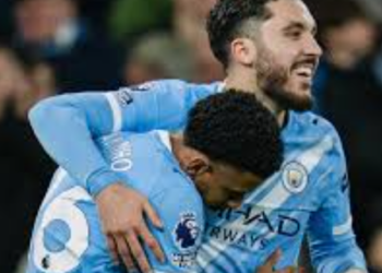 Manchester City Keep Premier League Title Hopes Alive with Convincing 3-0 Win Over Crystal Palace