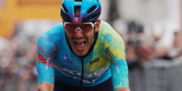 Ballerini Survives Naples Chaos To Win Dramatic Giro d’Italia Stage