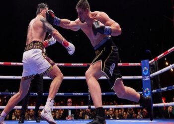 ‘Uncrowned King’ Verhoeven Demands Usyk Rematch After Controversial Stoppage