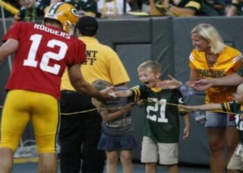 Aaron Rodgers Signs New Steelers Deal For 22nd NFL Season
