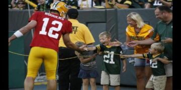 Aaron Rodgers Signs New Steelers Deal For 22nd NFL Season