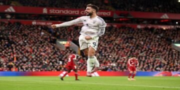 Bruno Fernandes Wins Premier League Player Of The Season Award