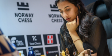Divya Deshmukh Seizes Norway Chess Women Lead with Crucial Round 5 Victory